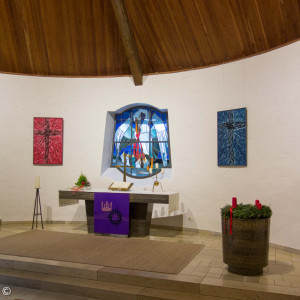 Der Altar in der Paul Gerhardt Kirche
